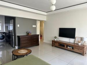 2 bed apartment close to beach
