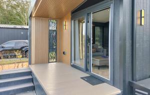 Nice Home In Scherpenisse