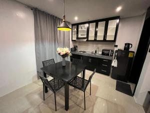 Harzel Apartelle - Suites and Serviced Apartments