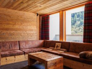 Apartment Rosablanche D Attique by Interhome