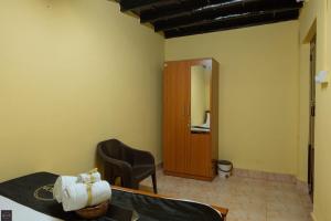 Harshas Shambhavi River View Homestay