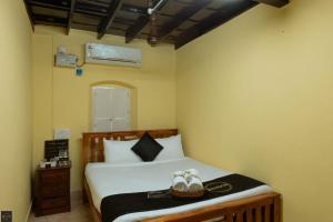 Harshas Shambhavi River View Homestay