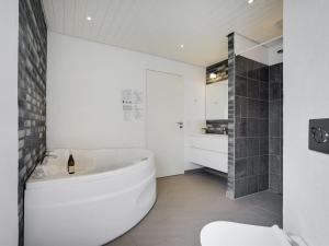 Holiday Home Øthbiorn - 1-1km from the sea by Interhome