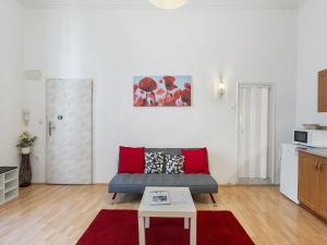 Apartment Old Town home-4 by Interhome