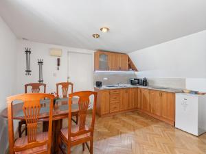 Apartment Old Town home-5 by Interhome