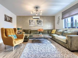 Holiday Home Villa Shea by Interhome