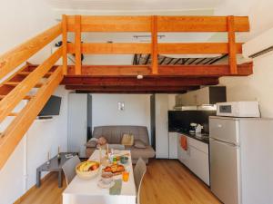 Apartment Le Télémaque 2 pièces Mezzanine by Interhome