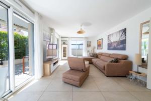 3-Br Rooftop with Jacuzzi & Parking Cannes