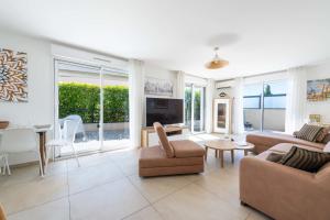 3-Br Rooftop with Jacuzzi & Parking Cannes