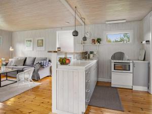 Holiday Home Bosse - from the sea by Interhome