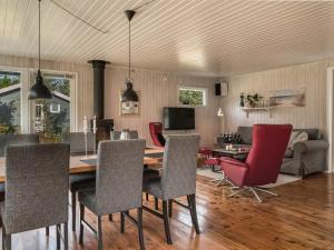 Holiday Home Bosse - from the sea by Interhome