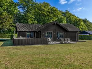 Holiday Home Annina - 250m from the sea by Interhome