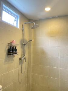 Serene Hillside Hideaway