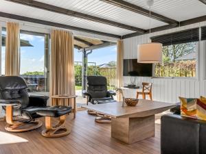 Holiday Home Ørn - 5m from the sea by Interhome