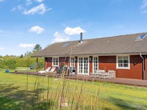 Holiday Home Elsabet - 600m to the fjord by Interhome