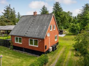 Holiday Home Arben - 900m from the sea by Interhome - 3hvězdičkové hotely ve městě Læsø