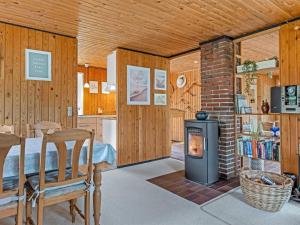 Holiday Home Menard - 1-2km from the sea by Interhome