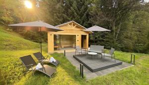 Cosy getaway in raw nature 