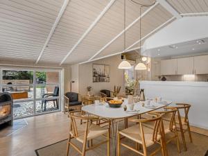 Holiday Home Batsha - 1-7km from the sea by Interhome