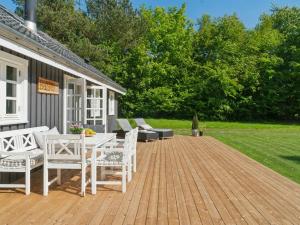 Holiday Home Veljan - 1-2km from the sea by Interhome