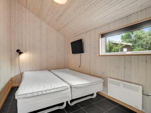 Holiday Home Mika - 800m from the sea by Interhome