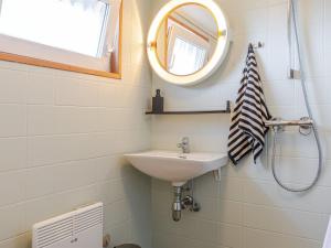 Holiday Home Gyda - 350m from the sea by Interhome