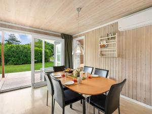 Holiday Home Ellie - 500m from the sea by Interhome