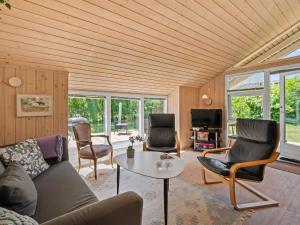 Holiday Home Leeve - 1-3km from the sea by Interhome