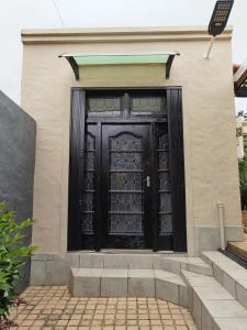 Charming Studio Oasis close to Life Bedford Gardens Hospital