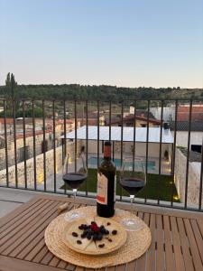 Can Olivera Lujo rural con piscina climatizada