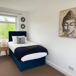 Contractors, Private Driveway for Multiple cars, Wifi, Long Stay