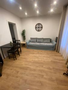 F2 cosy et calme 15 min de Paris, commerces à pied