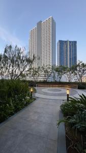 Apartemen Anderson 28 Pakuwon mall Luxury Studio Apartment Connecting Mall, Pool & City View