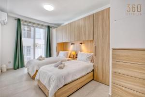 Spacious 3BR in Qawra with Balconies & Coastal Vibe by 360 Estates