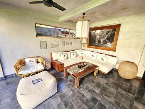 Villa Hibou - New Tropical Luxury 2BR near Canggu