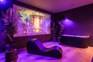 Jacuzzi Cinema Japandi 2