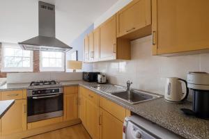 Clerkenwell 2br nr stations bars restaurants LON-418