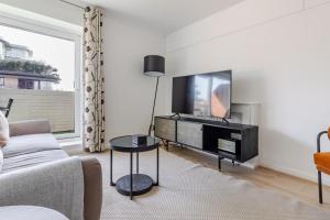 Blueground Bayswater balcony wd nr parks LON-642