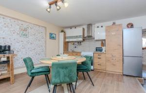 1 Bedroom Nice Apartment In Zaton