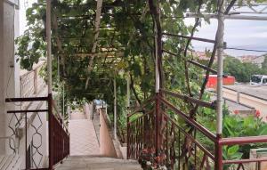 Gorgeous Apartment In Novi Vinodolski With Wifi