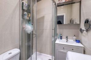 1 Bedroom Central London Apartment -yours !