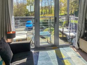 3 Waterwheel Apartment