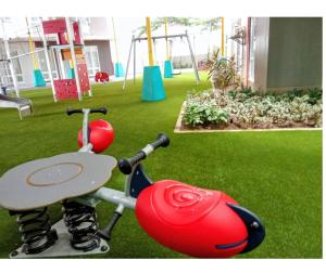 2BR PIONEER Woodland Boni,Mandaluyong connected to Boni MRT station