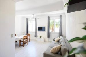 Bright apartment near the port