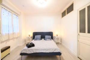 Bright apartment near the port