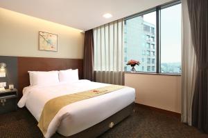 Phòng Tiêu chuẩn 1 Giường đôi (Standard Double (1 Bed))