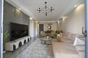 Stylish 1-bed apt with On-site convnient Store