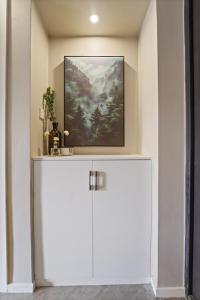 Stylish 1-bed apt with On-site convnient Store