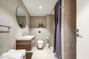 Mercury 317 - 2x Pool Cards Access & Shopping Mall