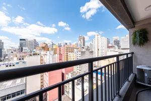 Studio Novo com Piscina e Metrô ao lado